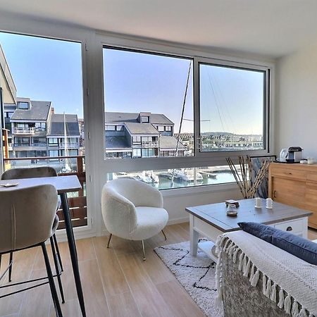 Sublime Apartment Facing The Port & Planches Довил Екстериор снимка